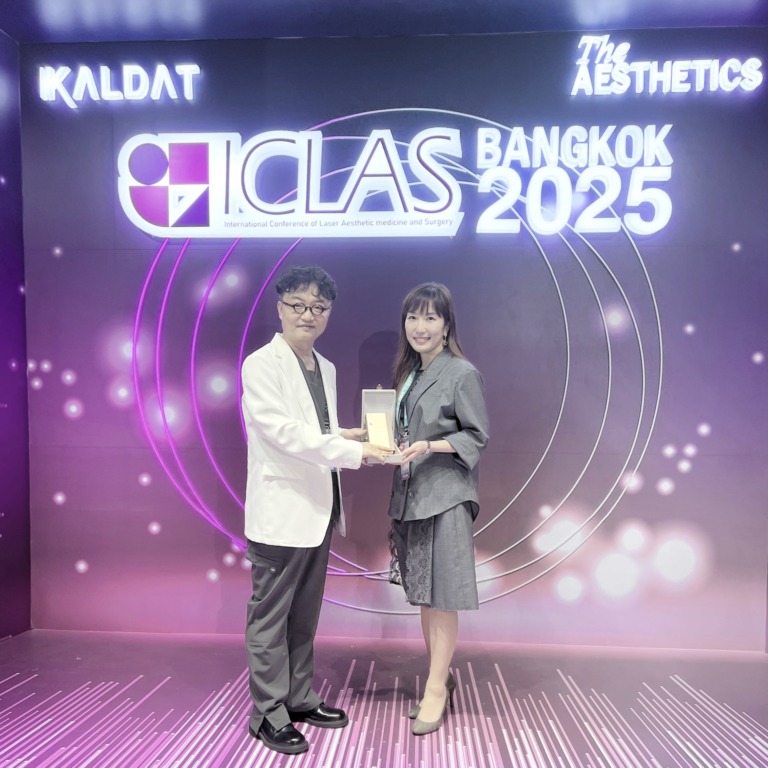 タイ・バンコクでのセミナー ICLAS(international Conference of Lasor , Aesthetic medicine and Surgery) にて院長がAppreciation Awardを受賞いたしました。