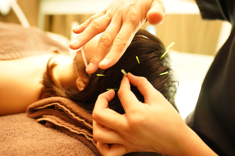 首・肩・全身から整える頭皮治療